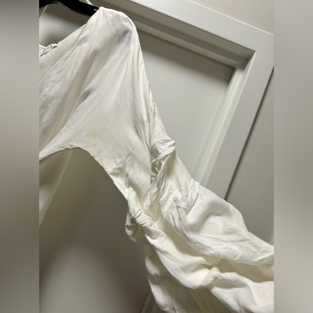 Urban Outfitters Dramatic Sleeve White Wrap Top Size Small - Picture 6 of 9